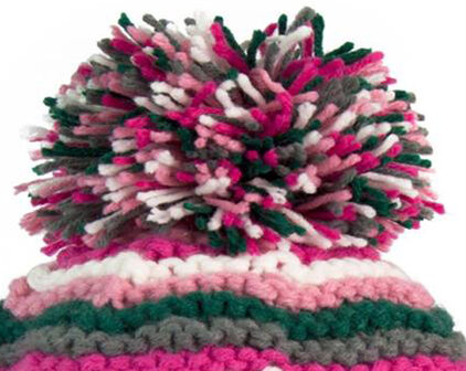 Leuke gekleurde wintermuts met pompon van acryl kleur wolwit roze mix maat one size