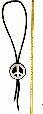 Lange lagenlook ketting kautschuk rubber met aluminium xxl kleur zwart peace teken