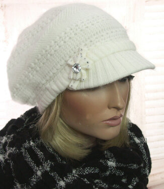 Oversized angora winterpet met strikje en strass steen kleur wolwit