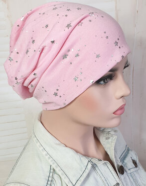 Zomerse chemomuts beanie kleur roze met sterretjes maat one size