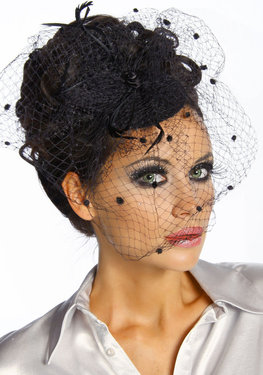 Haarversiering fascinator zwart met tule sluiertje