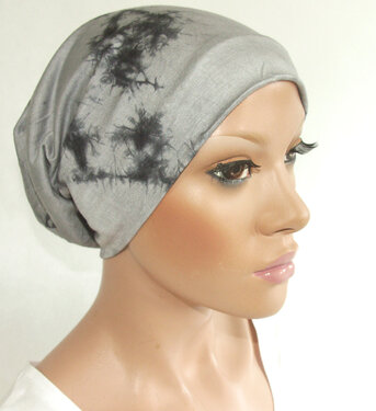 Zachte CHEMO Beanie Muts BATIK PRINT kleur grijs