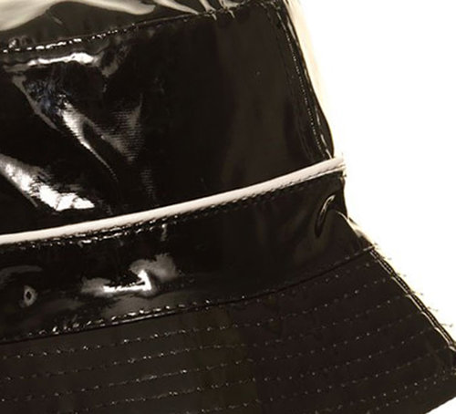 Lak bucket regenhoedje kleur zwart