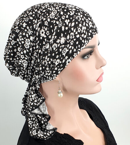 Bandana chemomuts hoofddoek voor haarverlies kleur zwart met witte bloemetjes