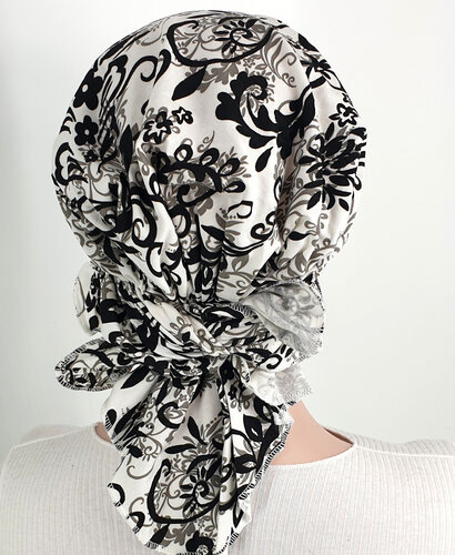 Bandana chemomuts hoofddoek voor haarverlies creme fantasie print