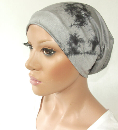 Zachte CHEMO Beanie Muts BATIK PRINT kleur grijs